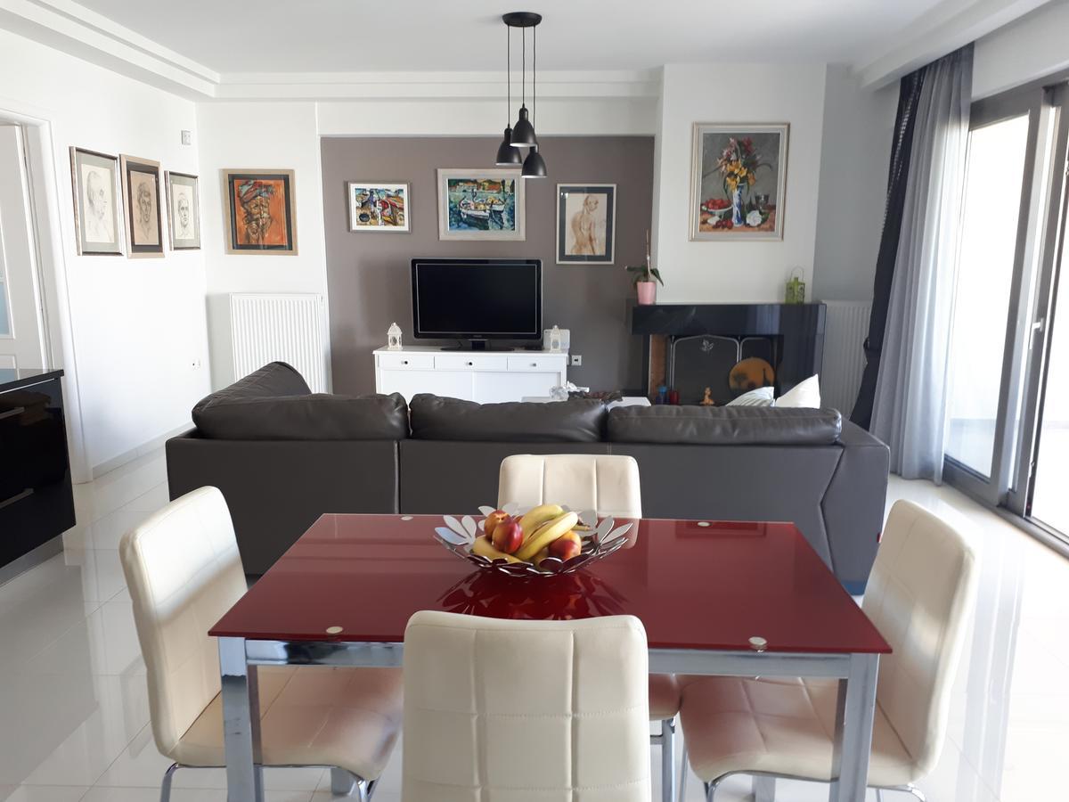 Ferienwohnung Luxurious House Near The Sea Pórto Ráfti Exterior foto